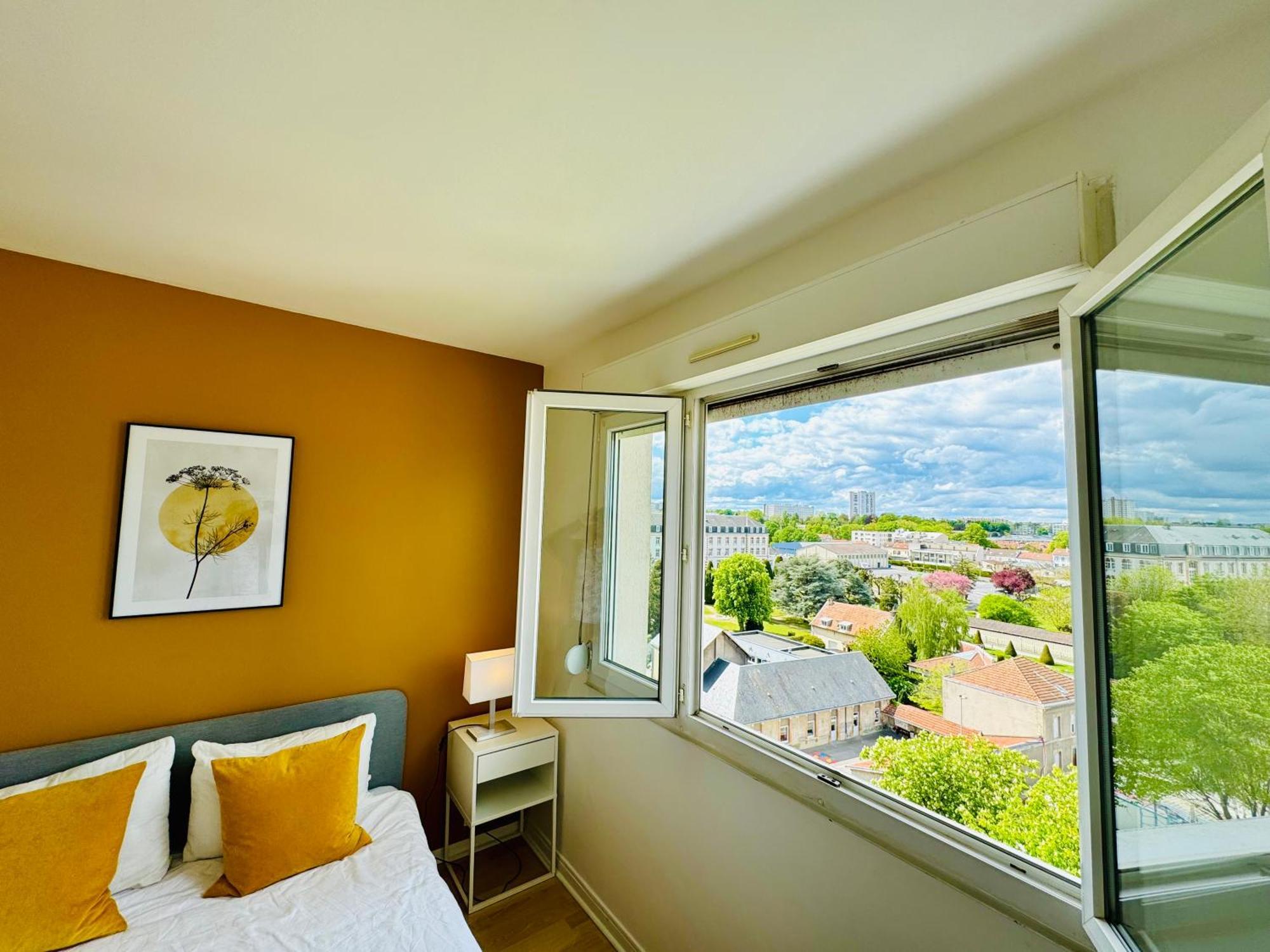 Appartement Top Floor With Monument Views Reims