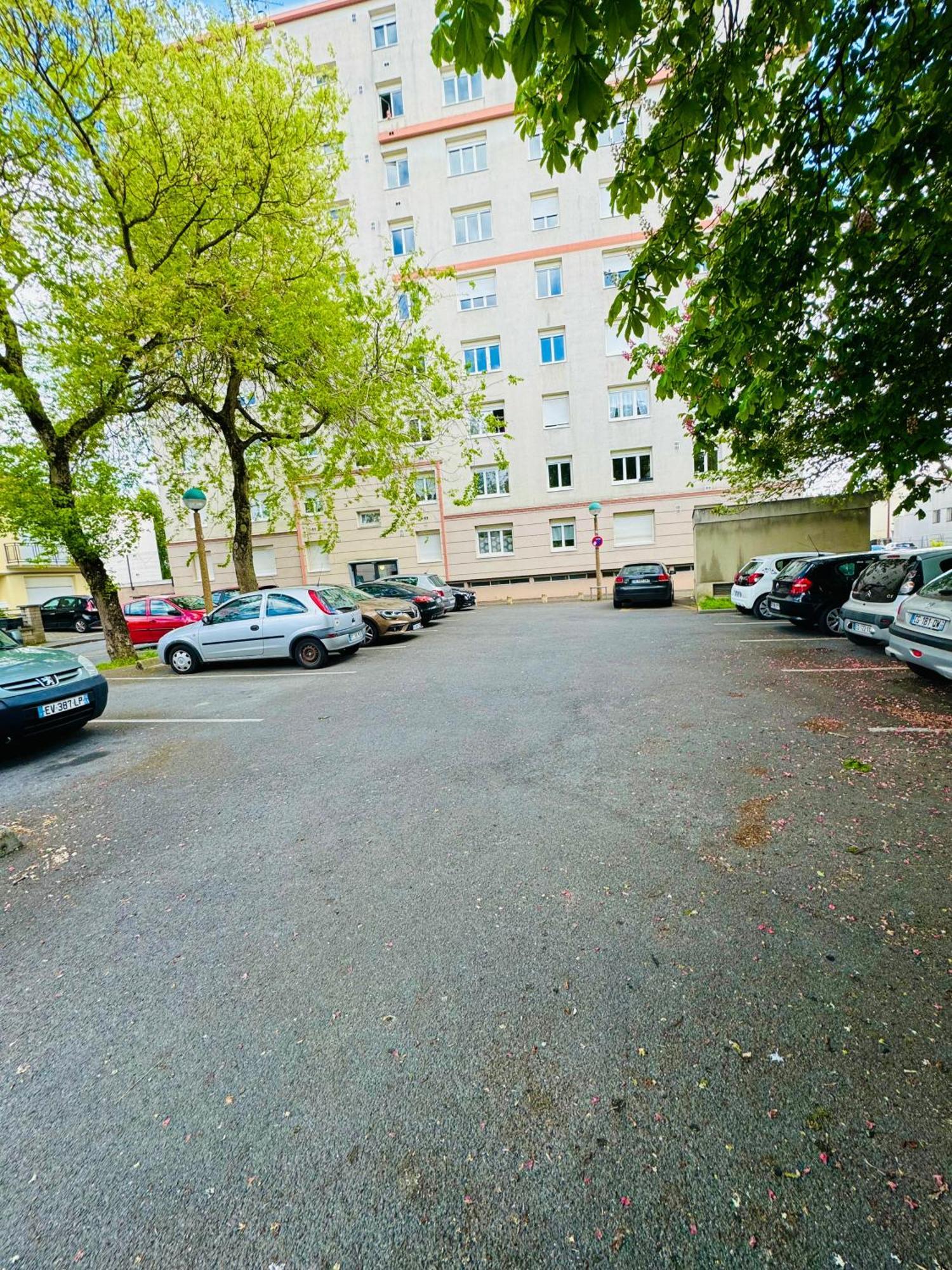 Top Floor With Monument Views Reims